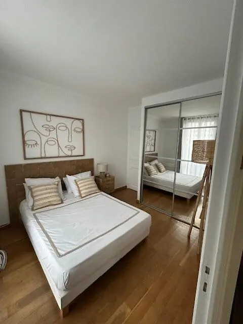 Guestready - A Slice Of Parisian Paradise * Париж